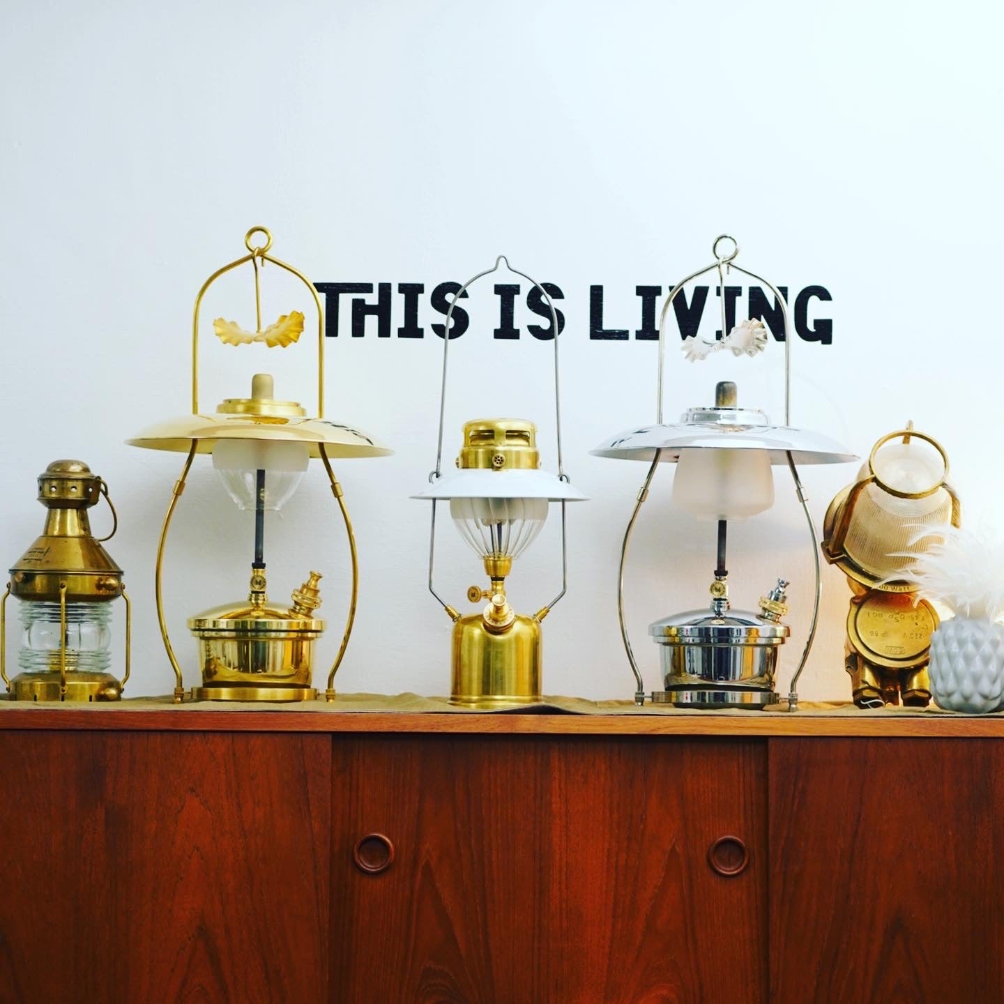 6A6AED24-310D-44FB-AFF1-