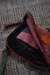 IN THE PINK WALLET BAG
