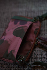 IN THE PINK WALLET BAG