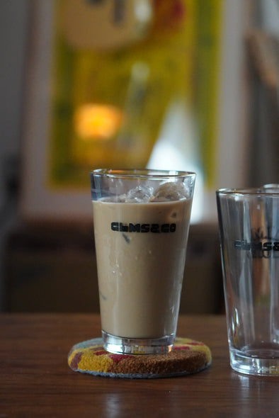 PINT GLASS BLACK CALMA STORE LOGO