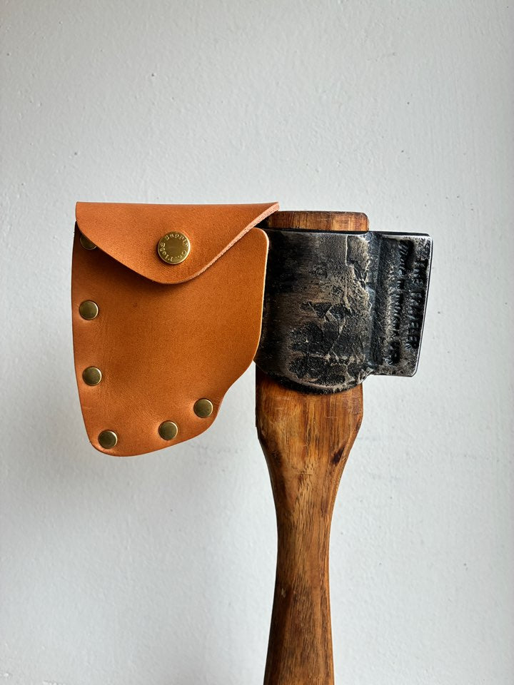 THE TRAVELER HATCHET